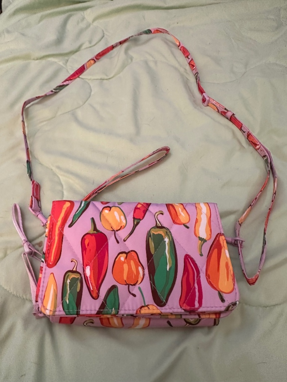 NWOT VERA BRADLEY CROSSBODY PINK/VEGGIES